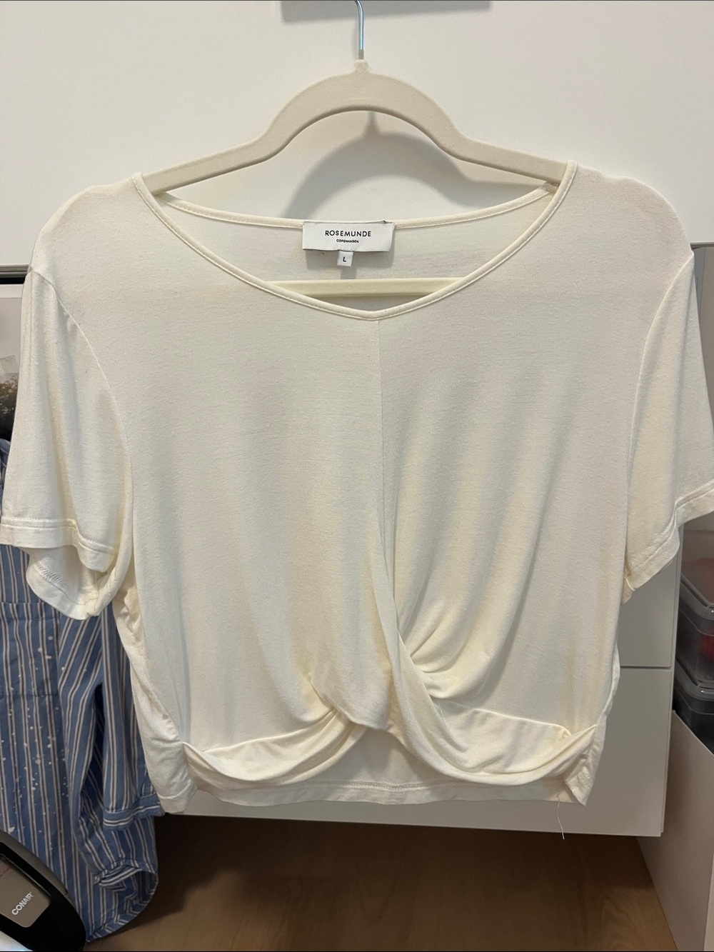 Rosemunde Knot-Front Crop Top L